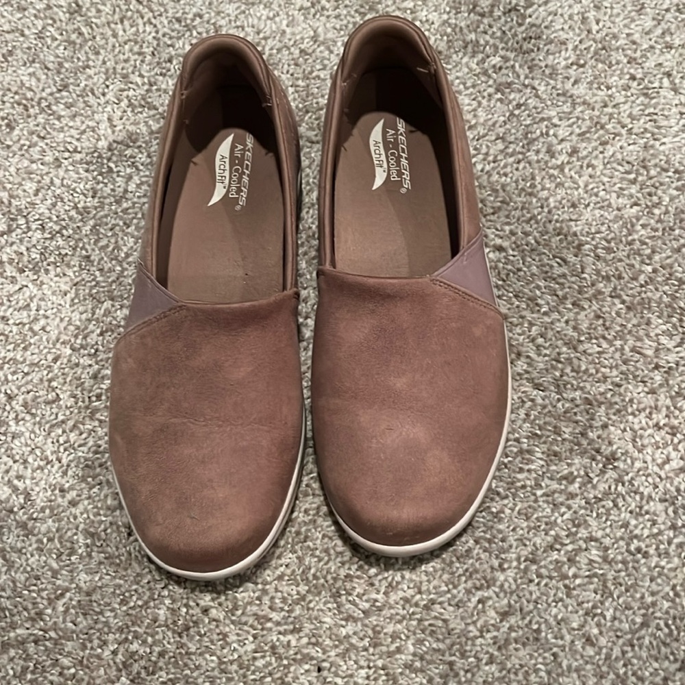 Sketchers slip ons